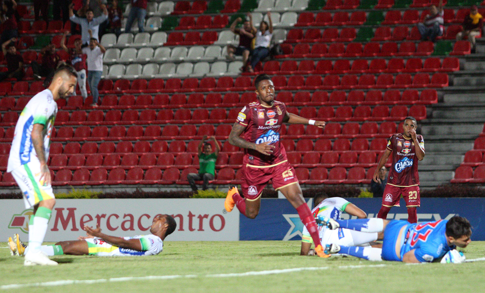 Ómar Albornoz tras la victoria de DEPORTES TOLIMA ante Huila: Se sumó que era lo importante