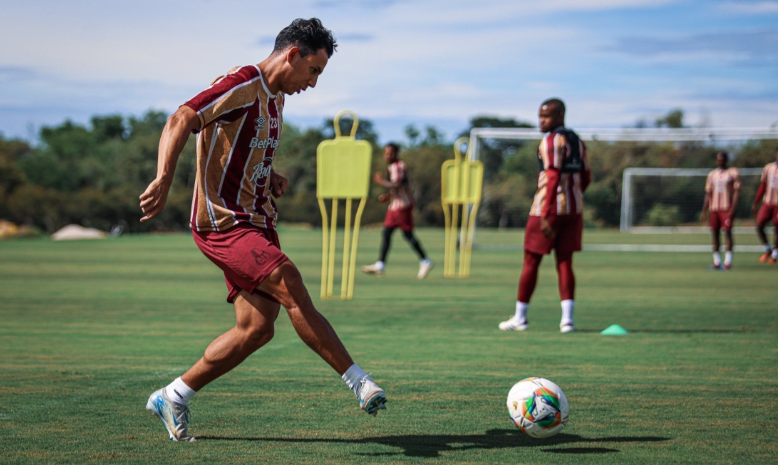 DEPORTES TOLIMA, otra vez con misterios, retrasó la entrega de los convocados para enfrentar al DIM: estas son las novedades para el choque en el Murillo Toro