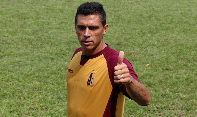 ¡Se destapó Víctor Aquino! Dos dobletes en una semana con DEPORTES TOLIMA
