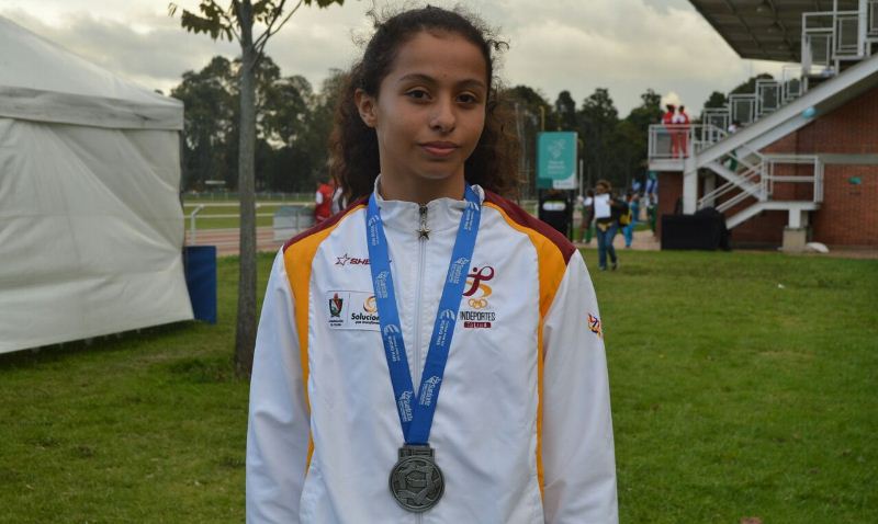 Gran jornada de las Bedoya en los Juegos Supérate Intercolegiados: Nueva presea en atletismo