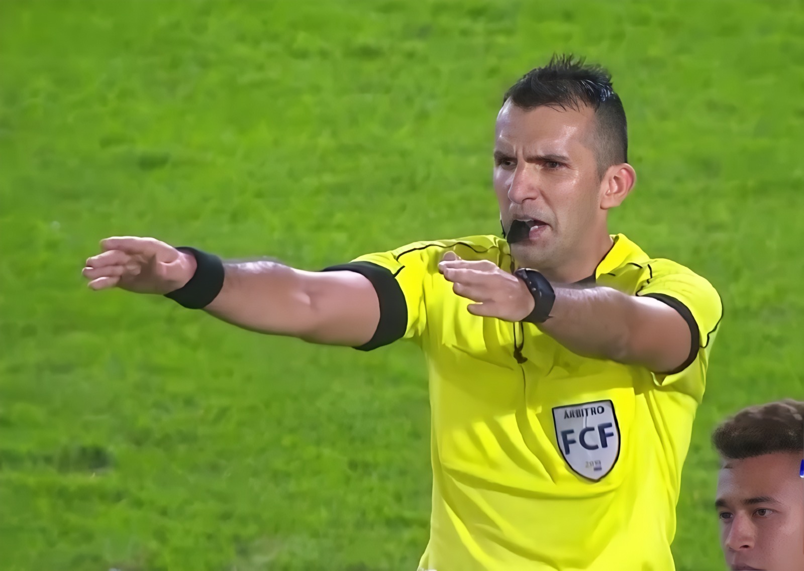 Carlos Betancur y el penoso arbitraje en la gran final de la Liga BetPlay 2 2024: perjudicó al DEPORTES TOLIMA y se dejó manejar de Atlético Nacional