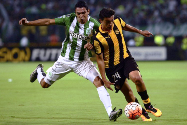 Daniel Bocanegra, figura en la victoria de Nacional ante Peñarol por Copa Libertadores
