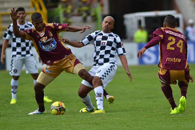 Tunja se vistió de 'Vinotinto' gracias a Banguero: Chicó 0-1 DEPORTES TOLIMA