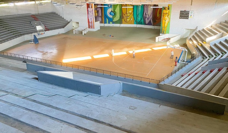¡Ya era hora! Avanzan labores de mantenimiento en el Coliseo Cubierto de la 42 de Ibagué