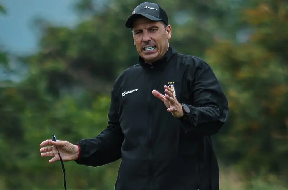 Juan Cruz Real, técnico del DEPORTES TOLIMA, y las opciones de clasificar a los cuadrangulares: "Vamos partido a partido"