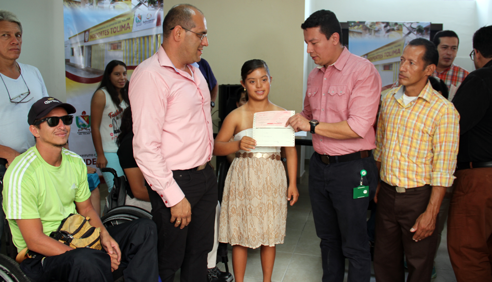 Medallistas de Juegos Nacionales y Paranacionales recibieron incentivos de Indeportes Tolima