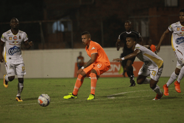 DEPORTES TOLIMA: Por una victoria como visitante ante Envigado tras ocho años
