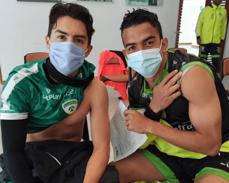¡A ganarle al COVID-19! Continúa la vacunación en los equipos del FPC, gracias a la generosidad del campeón, DEPORTES TOLIMA