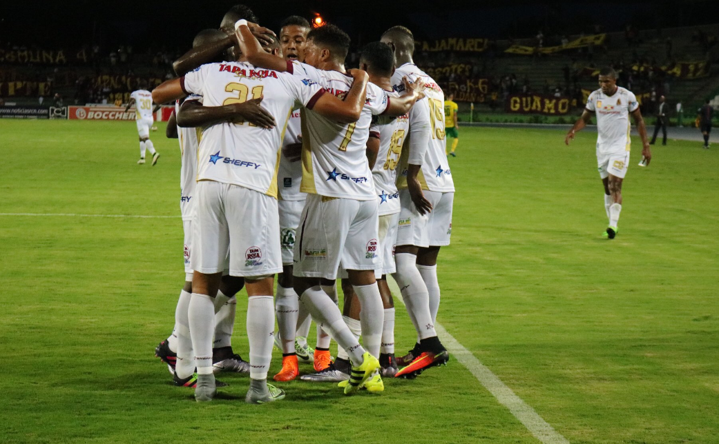 DEPORTES TOLIMA rompió el ayuno: Le ganó a Huila en Armenia y extendió la paternidad en el clásico