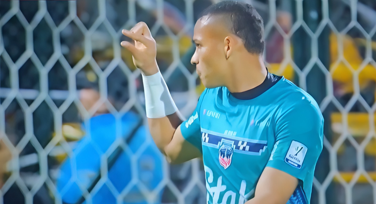 Grotesca provocación del arquero de Fortaleza CEIF a los hinchas del DEPORTES TOLIMA en Techo: hecho quedó captado en video y encendió las redes sociales