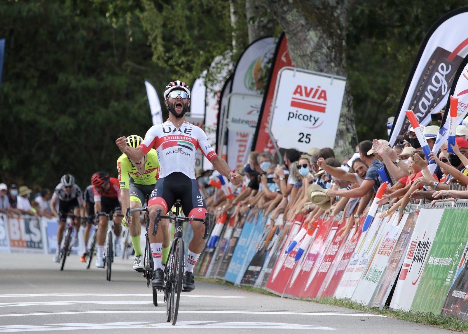 ¡Feliz cumpleaños! Fernando Gaviria 'voló' y ganó etapa en el Tour de Limousin 2020