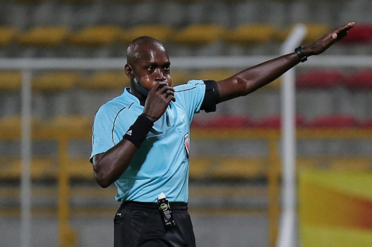 Hinestroza: El árbitro del juego entre DEPORTES TOLIMA y Deportivo Cali en Valledupar, por los 'cuartos' de la Liga BetPlay 1 2021