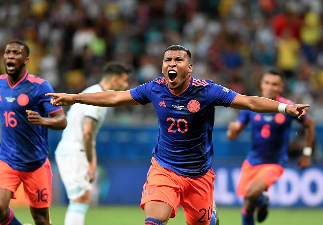 ¡Júbilo tricolor! Colombia venció a la Argentina de Messi y picó en punta en la Copa América