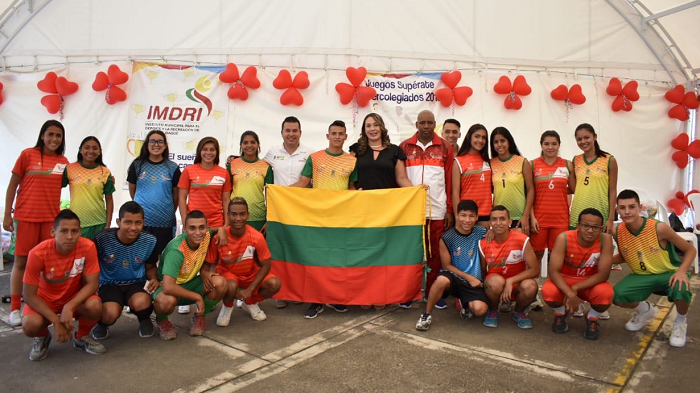 Imdri entregó uniformes a deportistas que participarán en fase departamental de Juegos Supérate 2018