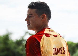 James Rodríguez con la camiseta del Deportes Tolima