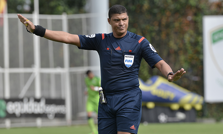 Un costeño pitará el clásico entre DEPORTES TOLIMA y Huila, en el Murillo Toro