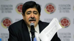Remezón en la Federación Colombiana de Fútbol por renuncia de su presidente, Luis Bedoya