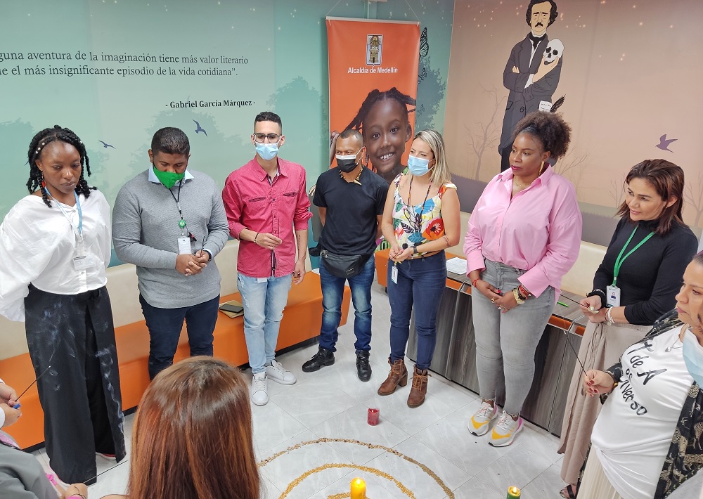 Más apoyo: más de 1.000 estudiantes de grupos étnicos en Medellín tendrán beneficios educativos
