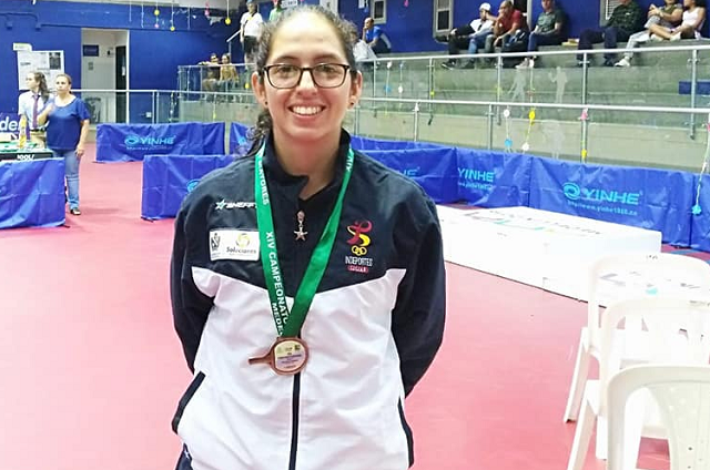 María Fernanda Perdomo: Bronce en el Torneo de Tenis de Mesa de la Feria de las Flores