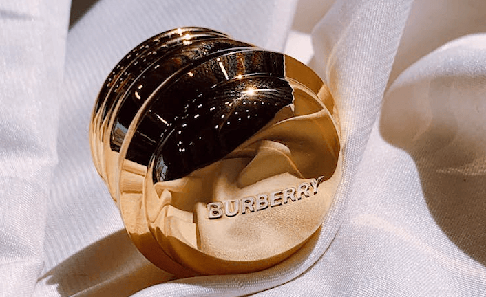 Cómo elegir el perfume Burberry ideal para mujer según tu estilo y personalidad