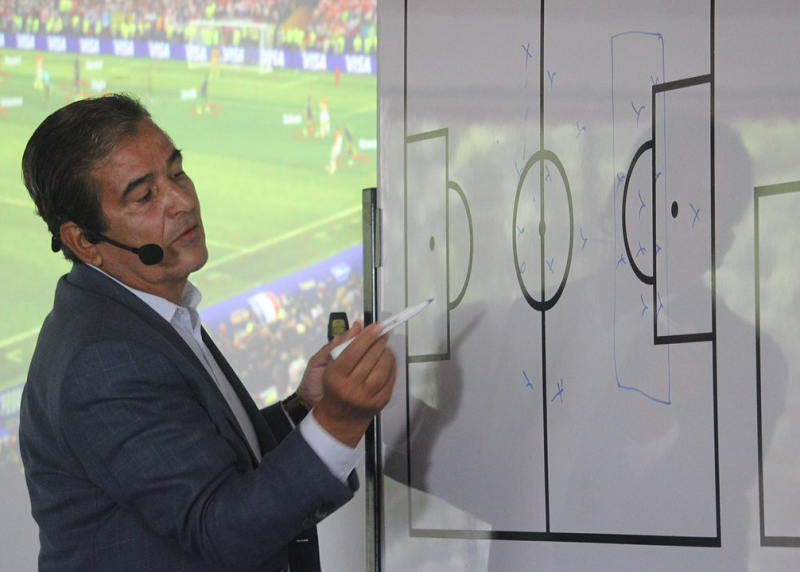 Jorge Luis Pinto volverá a dirigir en Colombia: Firmó como nuevo técnico de Millonarios