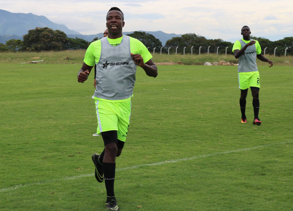 El defensa Julián Quiñones volvió a los entrenamientos del DEPORTES TOLIMA