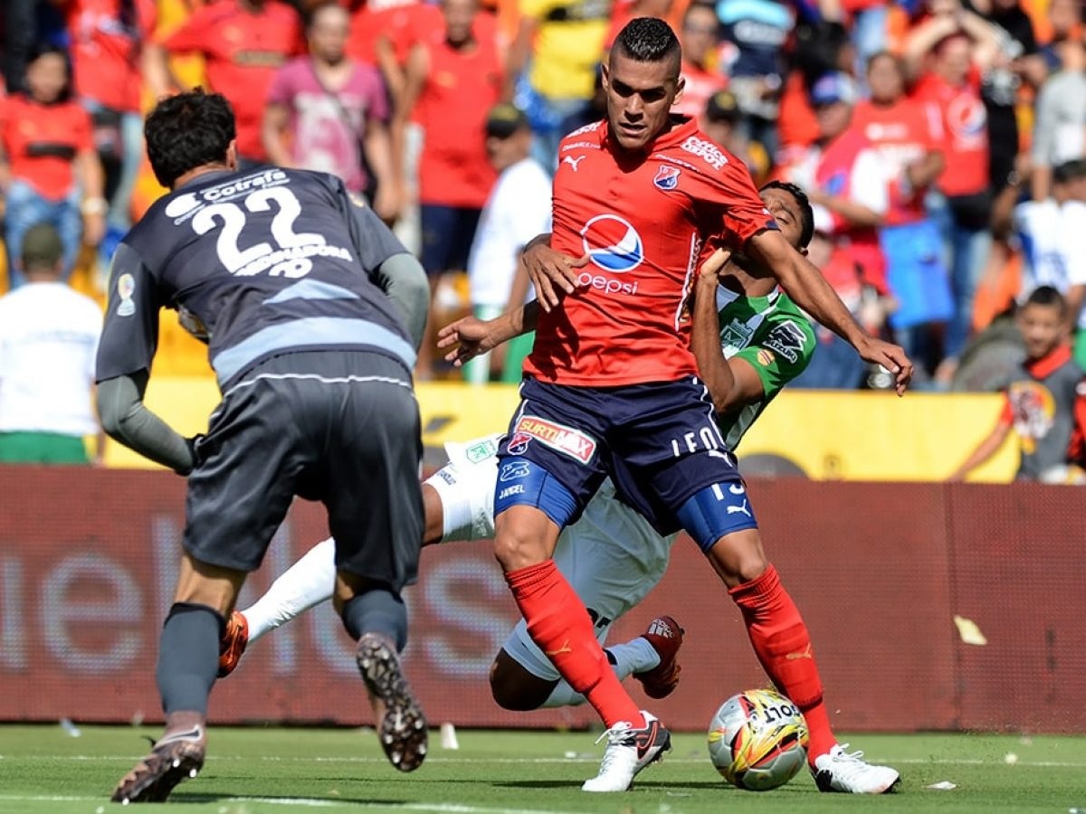 DEPORTES TOLIMA apela al talento de la 'Tierra Firme' para reforzar su defensa: acuerdo con Juan Camilo Saíz