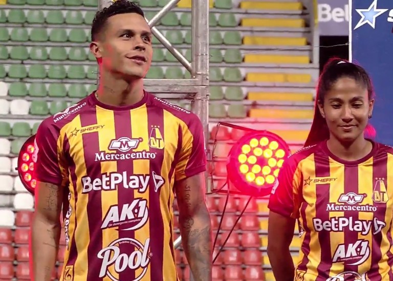 DEPORTES TOLIMA y el homenaje a su primera estrella: a 20 años de aquel 21 de diciembre volverá a lucir la casaca a rayas