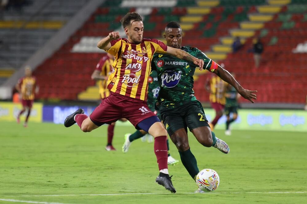 DEPORTES TOLIMA pasó vergüenzas en el Murillo Toro: 'regaló' dos puntos ante Bucaramanga y se alejó de los ocho de la tabla