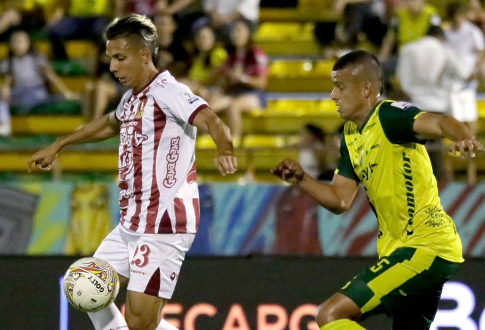 Álex Castro dio la cara tras el bochorno del DEPORTES TOLIMA frente al Atlético Huila en el Plazas Alcid: y tiró duro mensaje sobre el plantel