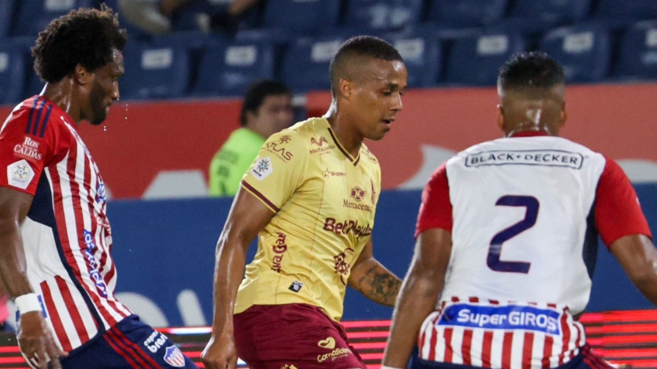 DEPORTES TOLIMA, de un milagroso empate a una derrota que caló hondo: Junior sorprendió en el final y ya la 'tribu' no depende de sí misma
