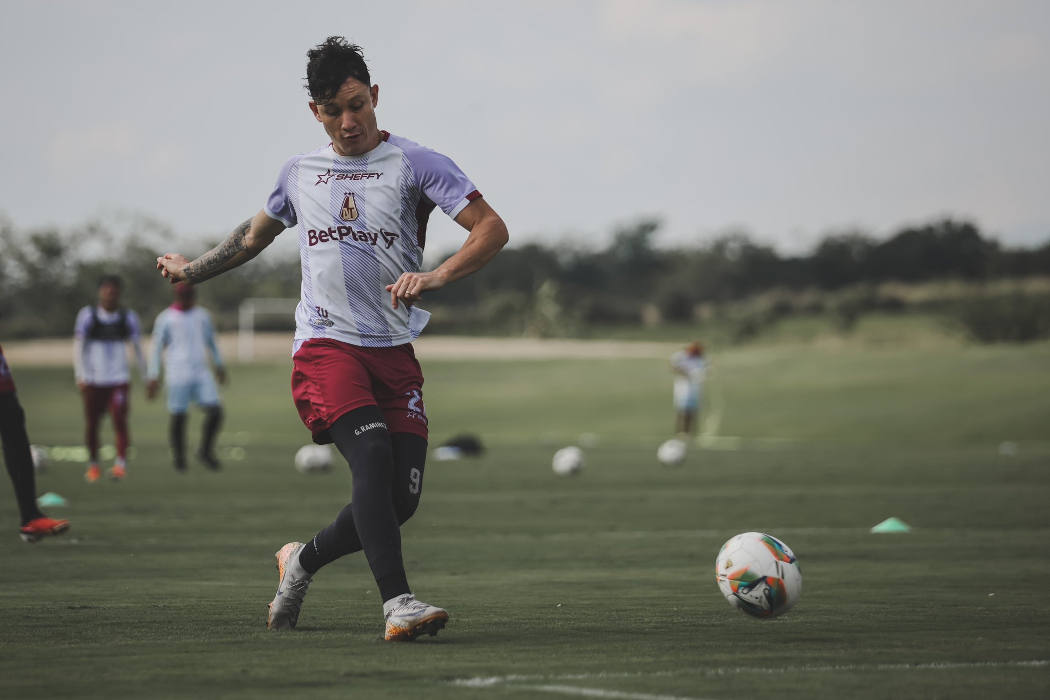 DEPORTES TOLIMA confirmó los 18 jugadores con los que recibirá al Atlético Nacional, por la 'ida' de la final de la Liga BetPlay 2 2024: dos 'refuerzos' llegan al plantel