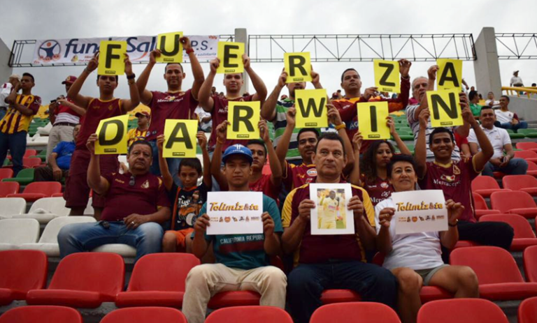 Hinchas del DEPORTES TOLIMA le envían fuerzas al exPijao Carlos Darwin Quintero