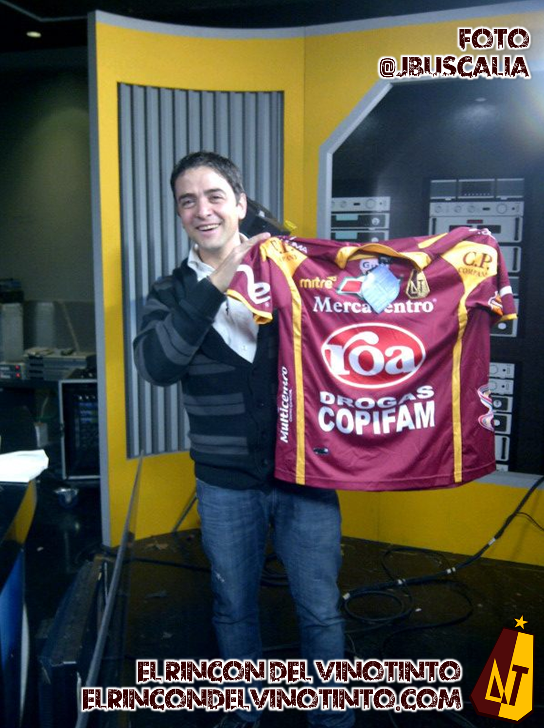 La postal: Juanjo Buscalia con la camiseta del DEPORTES TOLIMA