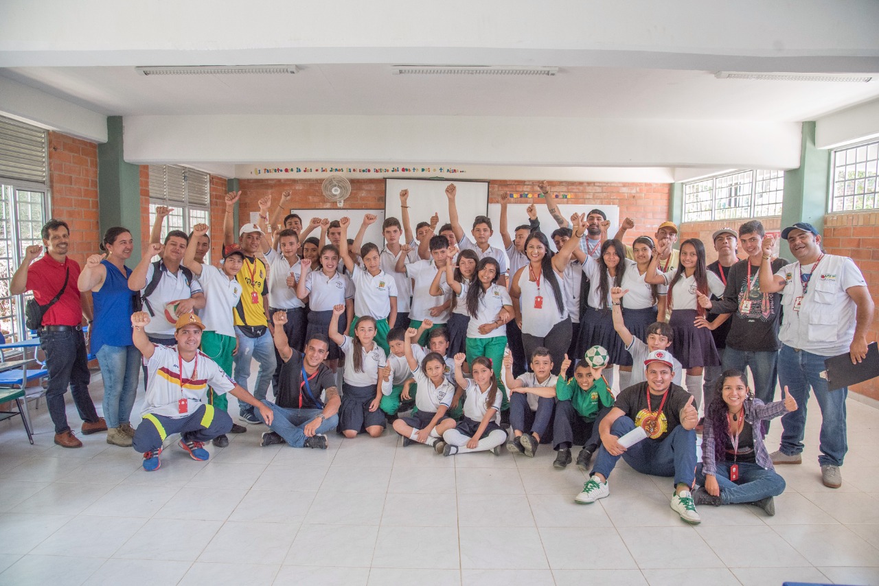 Hinchas Gestores de Paz trabajan para promover la sana convivencia en Ibagué