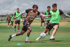 Deportes Tolima en entrenamiento